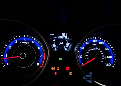 2013 Hyundai Elantra Gls z USA, uszkodzony, nr VIN KMHDH4AE8DU849184